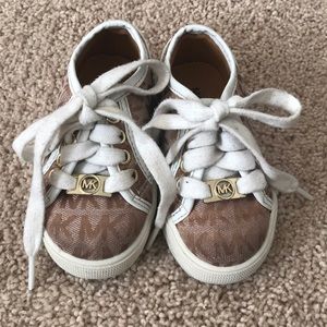Toddler shoes